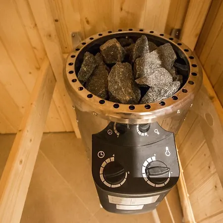 Ruterra With Sauna And Billiards *