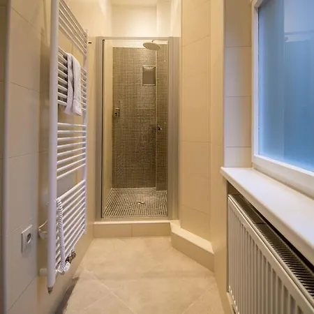 Ruterra With Sauna And Billiards Prague