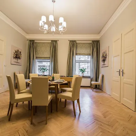 Ruterra With Sauna And Billiards * Prague